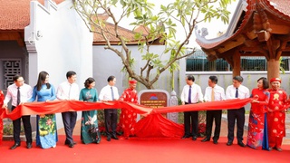 Quận Long Biên gắn biển công trình tu bổ, tôn tạo Di tích kiến trúc nghệ thuật đình Quán Tình