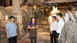 Bat Trang Pottery Village assessed for membership in global creative cities network