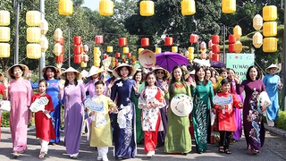 Carnaval Áo dài Phụ nữ Thủ đô hội nhập và phát triển: Duyên dáng Áo dài Hà Nội