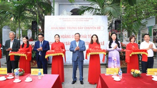 Khai mạc trưng bày chuyên đề: 