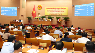 Thông qua quy định chuyển cán bộ, công chức làm việc tại xã, phường thành cán bộ, công chức thuộc biên chế hành chính