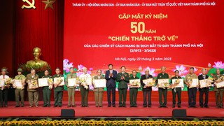 Khen thưởng thành tích trong hoạt động Ban Đại diện chiến sĩ cách mạng bị địch bắt tù đày