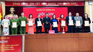Quận Đống Đa khen thưởng tập thể, cá nhân có thành tích trong phong trào Dân vận khéo năm 2024