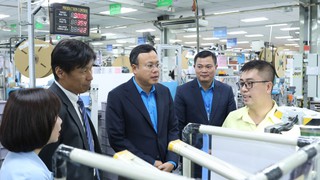 Lãnh đạo Liên đoàn Lao động Thành phố nắm tình hình việc làm, thưởng Tết trong công nhân lao động
