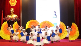Thanh Oai: Tổng kết Hội thi Giáo viên và phát động phong trào “Xây dựng Trường học Hạnh phúc”