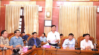 Cử tri các huyện Chương Mỹ, Quốc Oai kiến nghị xử lý tình trạng ô nhiễm môi trường sông Đáy, đốt rác thải