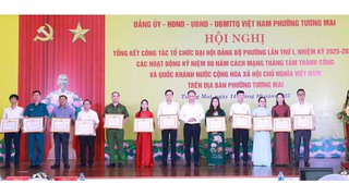 Phường Tương Mai khen thưởng công tác tổ chức Đại hội Đảng bộ phường lần thứ I và các sự kiện A80