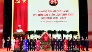Thông tin báo chí Phiên khai mạc và kết quả ngày làm việc thứ nhất Đại hội đại biểu Đảng bộ thành phố Hà Nội lần thứ XVIII, nhiệm kỳ 2025-2030