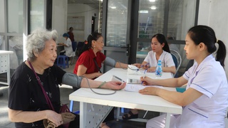 Phường Định Công: Khám bệnh, phát thuốc miễn phí cho gần 1.000 người cao tuổi