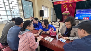 Tây Tựu: “Ngày Chủ nhật số” - Hơn 200 người dân được hỗ trợ sử dụng dịch vụ công trực tuyến