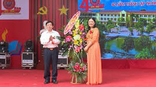 Khen thưởng công tác giáo dục nghề nghiệp, lập thành tích hướng tới Kỷ niệm 40 năm thành lập trường Trung học phổ thông Mê Linh