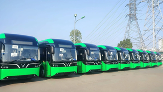 Triển khai thực hiện phát triển hệ thống vận tải hành khách công cộng khối lượng lớn