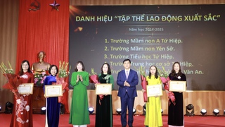 Phường Yên Sở biểu dương các điển hình tiên tiến, nhà giáo tiêu biểu