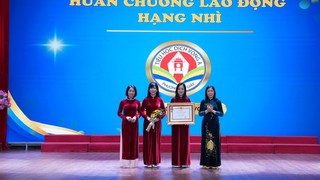 Phường Cầu Giấy tuyên dương các điển hình nhà giáo mẫu mực tiêu biểu năm học 2024 - 2025