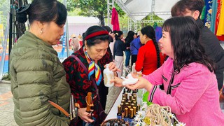 Phụ nữ Thủ đô lan tỏa thói quen tiêu dùng văn minh, ưu tiên hàng Việt chất lượng cao