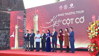 Khai mạc tour trải nghiệm “Ký ức Cột Cờ”