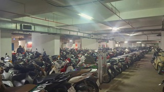 HH Linh Đàm không được từ chối trông giữ xe điện của cư dân