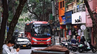 Phương án thí điểm hạn chế xe ô tô trên 16 chỗ hoạt động tại quận Hoàn Kiếm