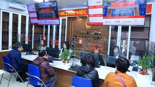 Tạm dừng tuyển dụng, bổ nhiệm cho đến khi hoàn thành sắp xếp bộ máy