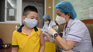Đẩy mạnh chiến dịch tiêm chủng vắc xin phòng chống bệnh Sởi