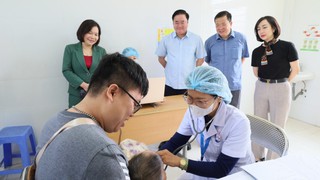 Tăng tốc tiêm vắc xin phòng bệnh sởi cho trẻ vào cả thứ Bảy và Chủ Nhật