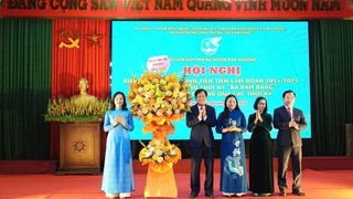 Tỏa sáng truyền thống quê hương qua phong trào phụ nữ 