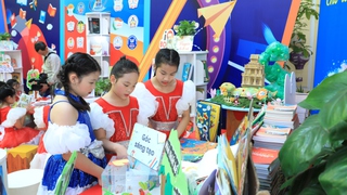 Tưng bừng Ngày hội sách “Hoàn Kiếm em yêu”
