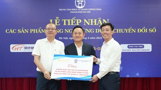 Trung tâm Phục vụ hành chính công Thành phố tiếp nhận các sản phẩm công nghệ ứng dụng Chuyển đổi số