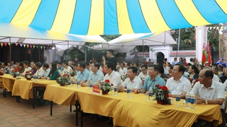 Lãnh đạo quận Hoàng Mai dâng hương tưởng nhớ Đức Thánh Trần Khát Chân