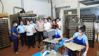 Khảo sát việc chấp hành các quy định của pháp luật về an toàn thực phẩm tại huyện Hoài Đức
