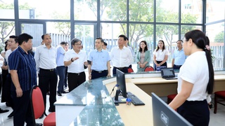 Hướng đến xây dựng chính quyền thân thiện, vì dân 