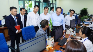 Chủ tịch HĐND Thành phố Nguyễn Ngọc Tuấn kiểm tra công tác vận hành, ngày đầu mô hình chính quyền địa phương hai cấp tại xã Phú Xuyên