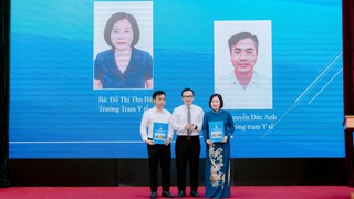 Phường Việt Hưng công bố các quyết định thành lập trạm y tế, tổ chức lại các cơ sở giáo dục công lập