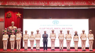 Biểu dương 250 gương điển hình tiên tiến Công an Thủ đô