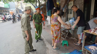 Phường Long Biên ra quân đảm bảo an ninh trật tự, an toàn giao thông và vệ sinh môi trường