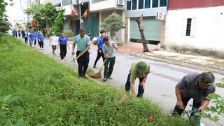 Phường Dương Nội ra quân tổng vệ sinh môi trường 
