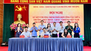 Thường trực HĐND - UBND - Ủy ban MTTQ phường Phú Thượng ký kết chương trình phối hợp