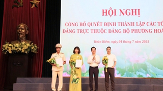 Công bố quyết định thành lập các tổ chức Đảng trực thuộc Đảng bộ phường Hoàn Kiếm