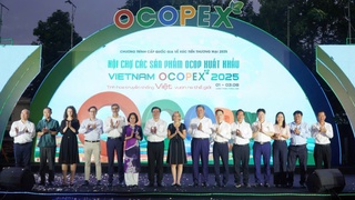 Khai mạc Hội chợ OCOPEX 2025: Khẳng định khát vọng đưa tinh hoa Việt vươn ra thế giới