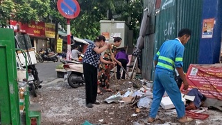 Tăng cường công tác giữ gìn trật tự đô thị đảm bảo vệ sinh môi trường