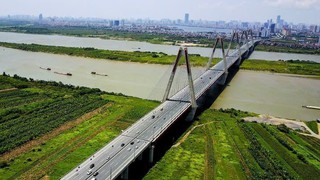 Gia hạn thời gian phân luồng giao thông phục vụ thi công cầu Nhật Tân và đường dẫn lên cầu