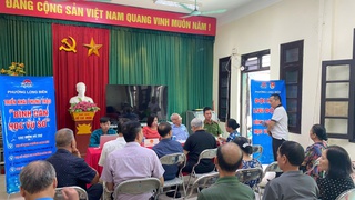 Phường Long Biên hoàn thành Chiến dịch 45 ngày đêm ra quân hỗ trợ hoạt động chuyển đổi số