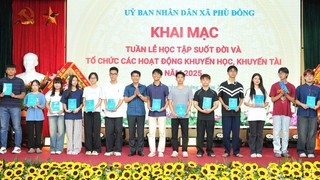 Xã Phù Đổng khai mạc 