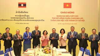 Tăng cường thúc đẩy các dự án phát triển bền vững giữa Thủ đô Hà Nội và Vientiane