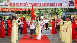 Học sinh phường Tây Hồ rộn ràng ngày tựu trường