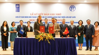 Hà Nội và UNDP ký kết hợp tác về chuyển đổi xanh, phát triển kinh tế hiện đại