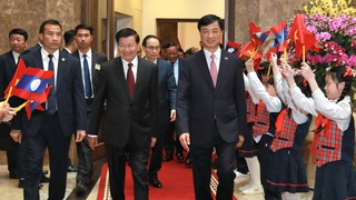 Hà Nội sẽ góp phần thúc đẩy hơn nữa quan hệ hợp tác đặc biệt Việt Nam - Lào