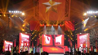 Cầu truyền hình “Hai tay xây dựng một sơn hà” kỷ niệm 85 năm Ngày Chủ tịch Hồ Chí Minh trở về nước