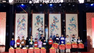 Phó Chủ tịch Thường trực HĐND Thành phố Trần Thế Cương dự Chương trình “Tết Việt” phường Tùng Thiện - Chào Xuân Bính Ngọ 2026