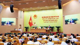 Khen thưởng thành tích xuất sắc trong hoạt động của HĐND Thành phố khóa XVI